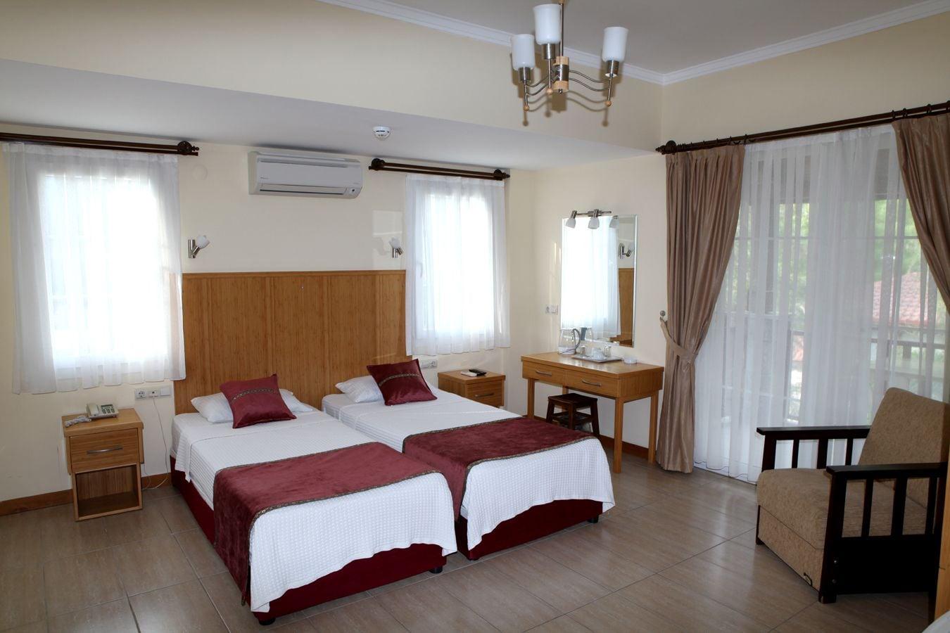Hotel Dalos 戈西克 外观 照片