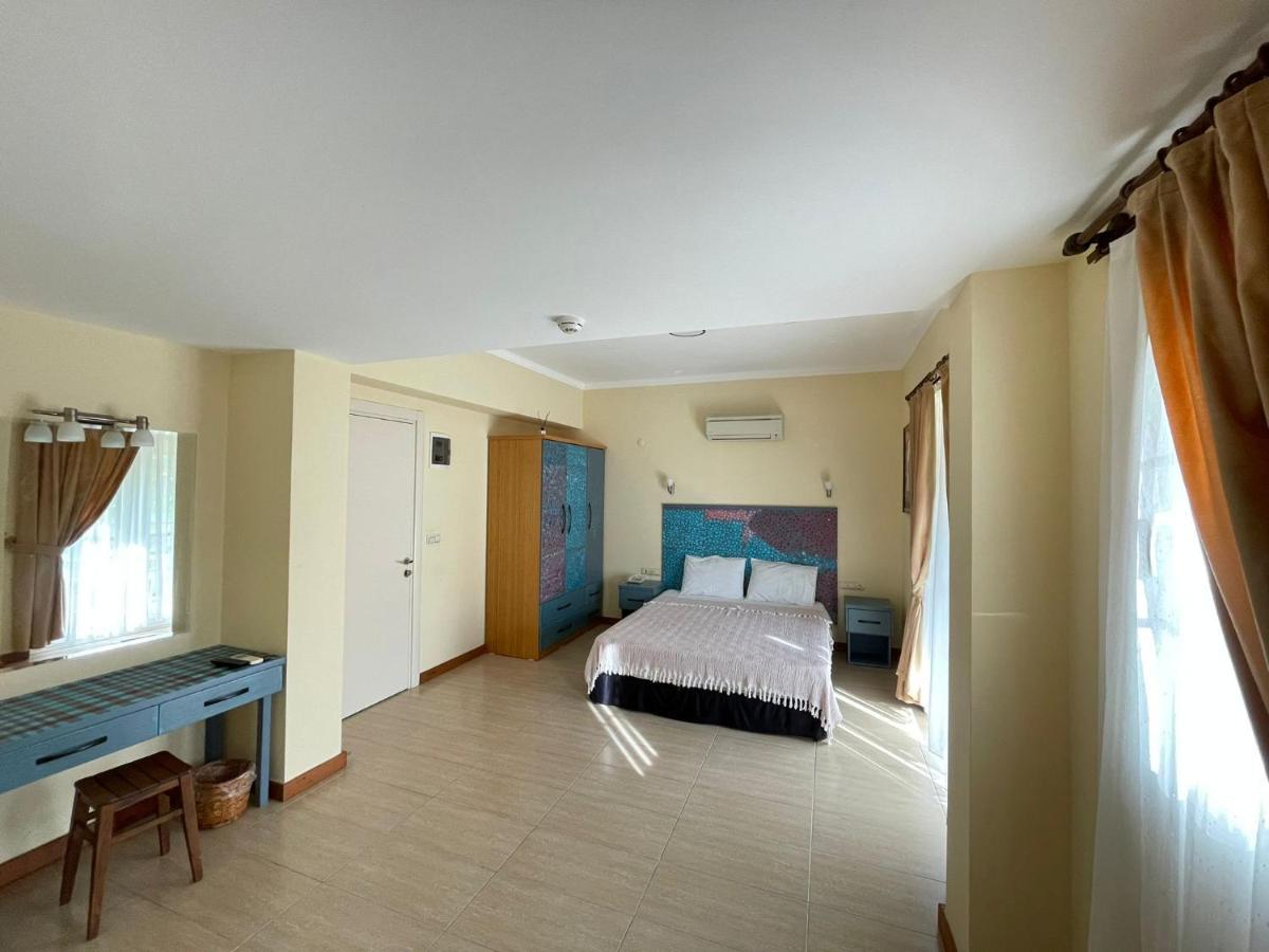 Hotel Dalos 戈西克 外观 照片